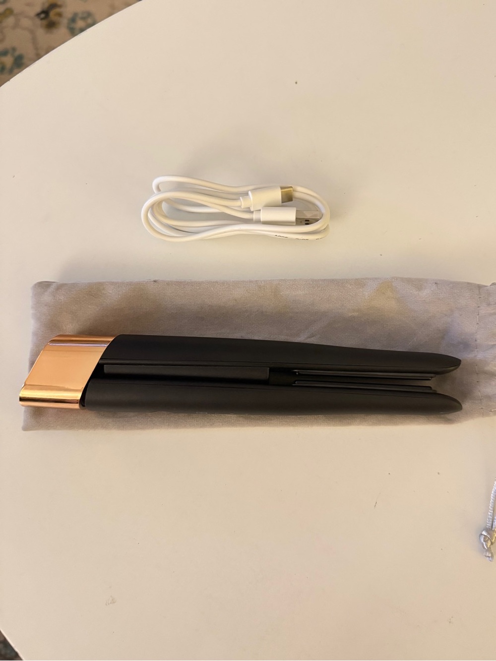 Travel Size Cordless Flat Iron ✈️ Black with Rose Gold 🚗 and travel bag 🚢 NWOT
